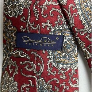 Oscar De La Renta‎ Necktie Silk Red Paisley Floral Tie